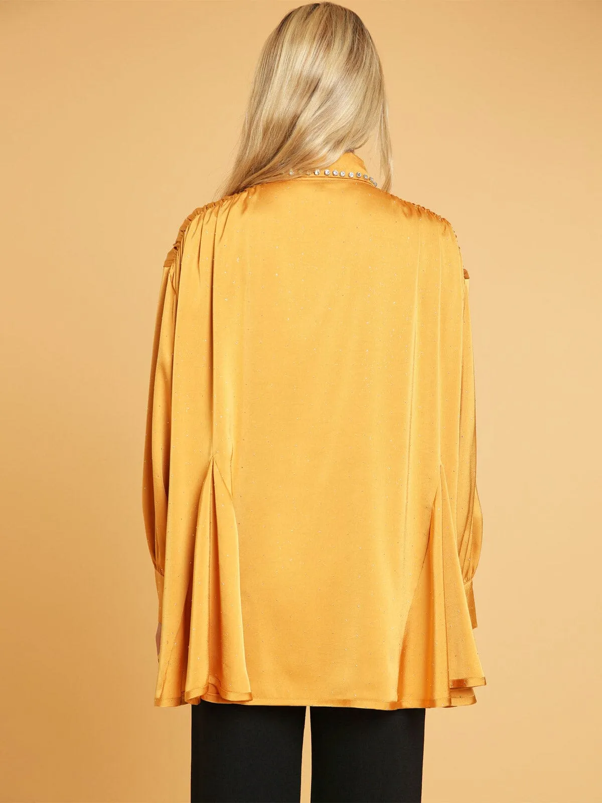 WOMEN'S LONG SLEEVE BUTTON UP STUDS DETAILED BLOUSE