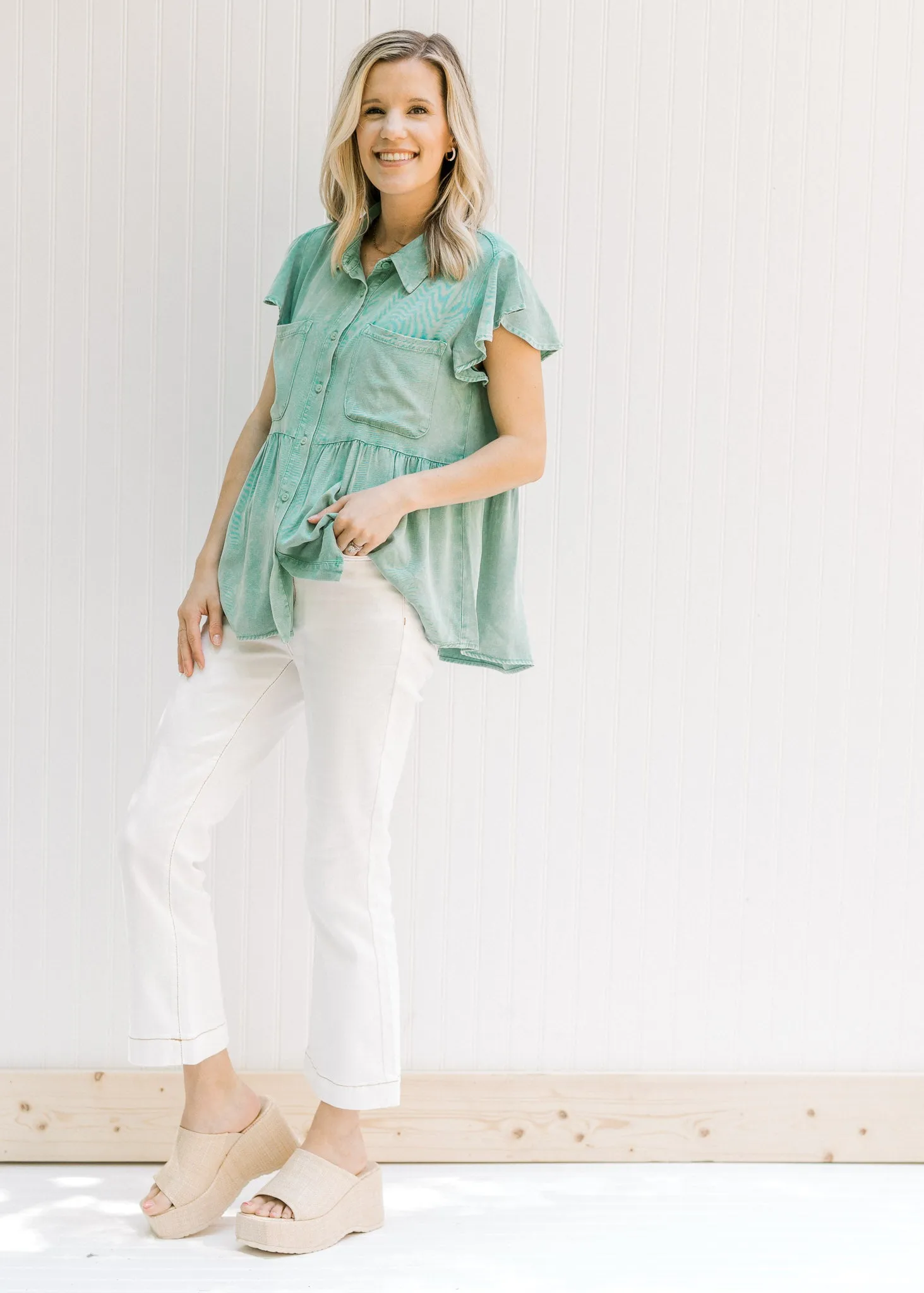 X Judy Blue Cropped Bootcut Jeans in White