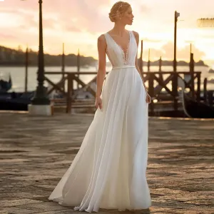 YunShang Chiffon V-Neck Wedding Dress Women 2024 Elegant Lace Boho A-Line Bridal Gowns Applique Vestido De Novia Pleat Lace-Back