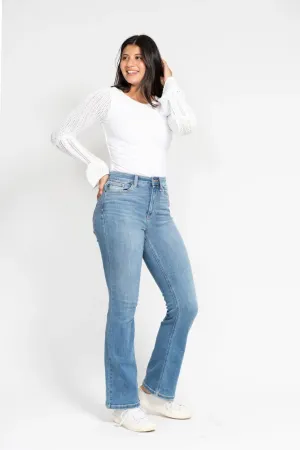 Zora Classic Contrast Wash Bootcut Jeans